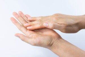 Gel désinfectant mains | Deltrian Protective